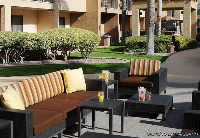 Courtyard Airport Hotel