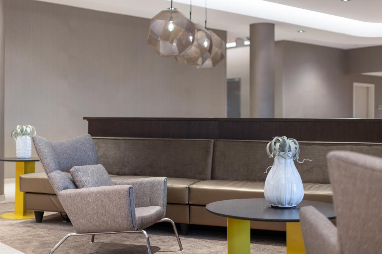 Hotel Springhill By Marriott At The Bridges 2*