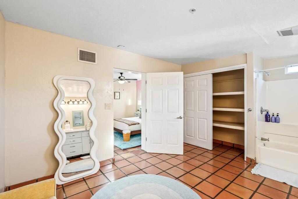 Escape: 5br - Pool - Ccp - Eclectic-themed Holiday home Tucson