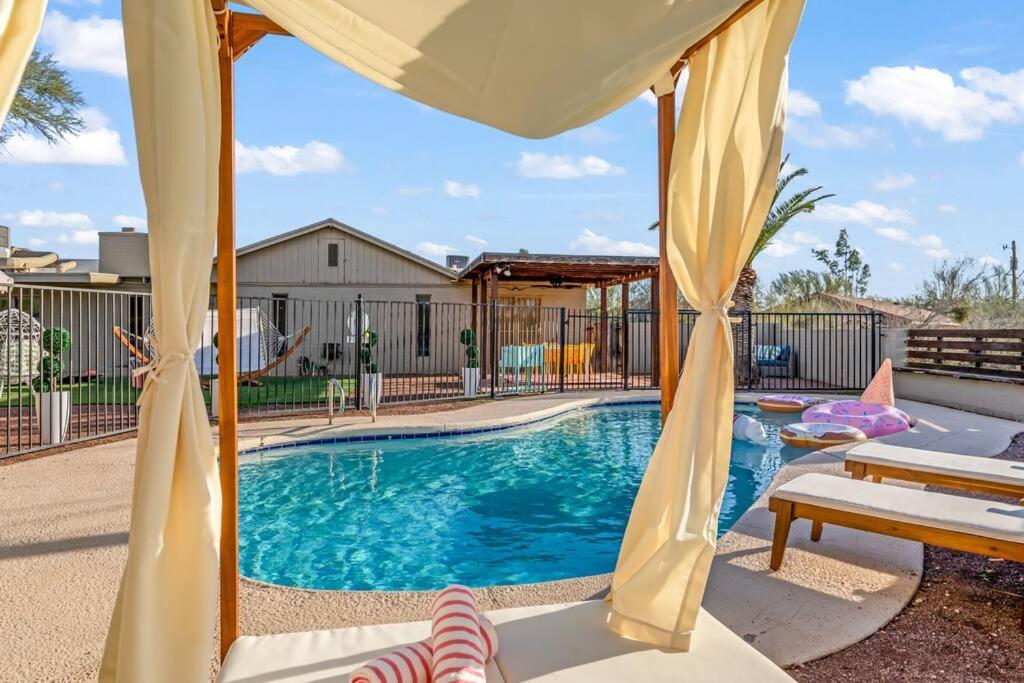 Escape: 5br - Pool - Ccp - Eclectic-themed