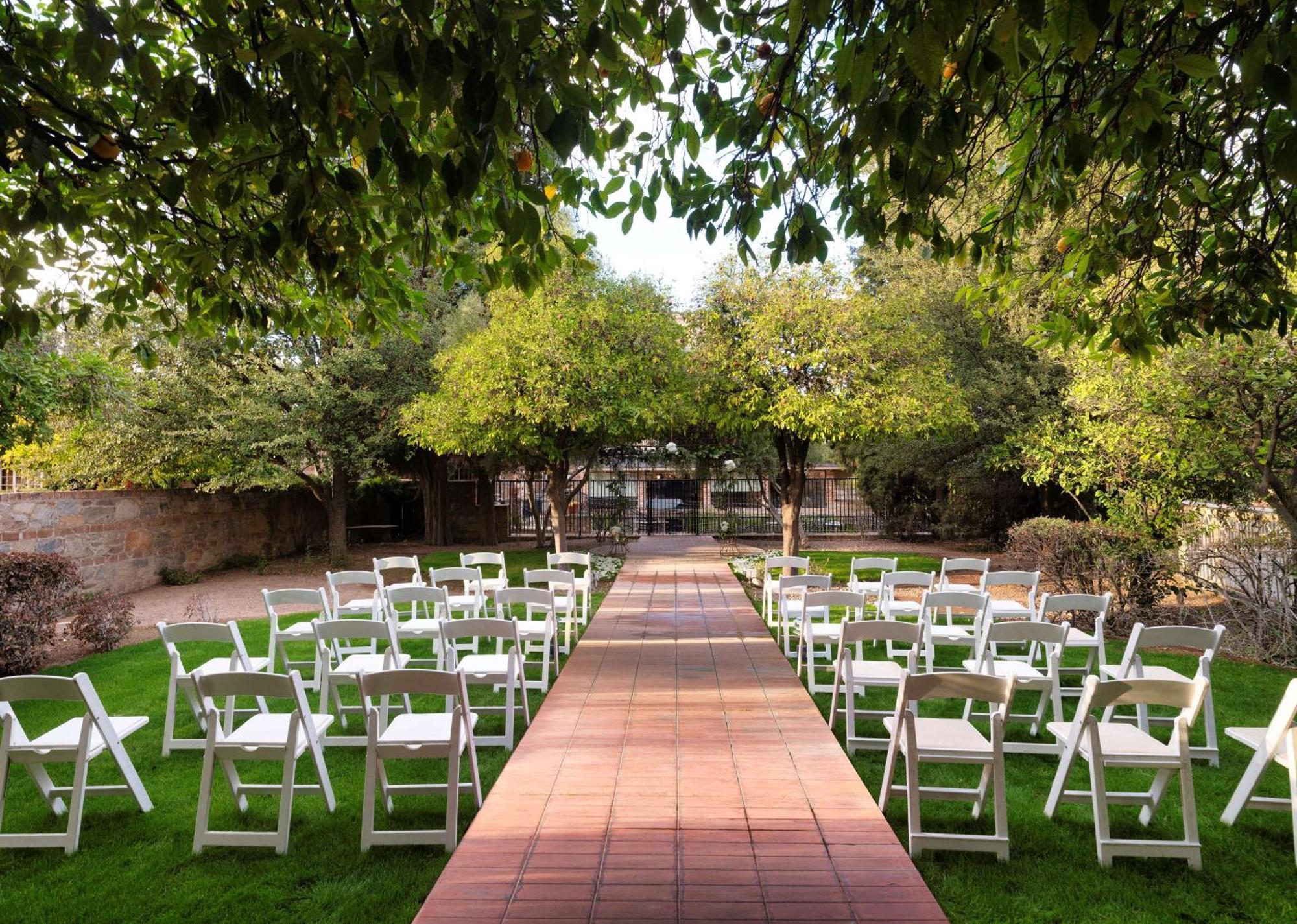 Embassy By Hilton East Hotel 4*