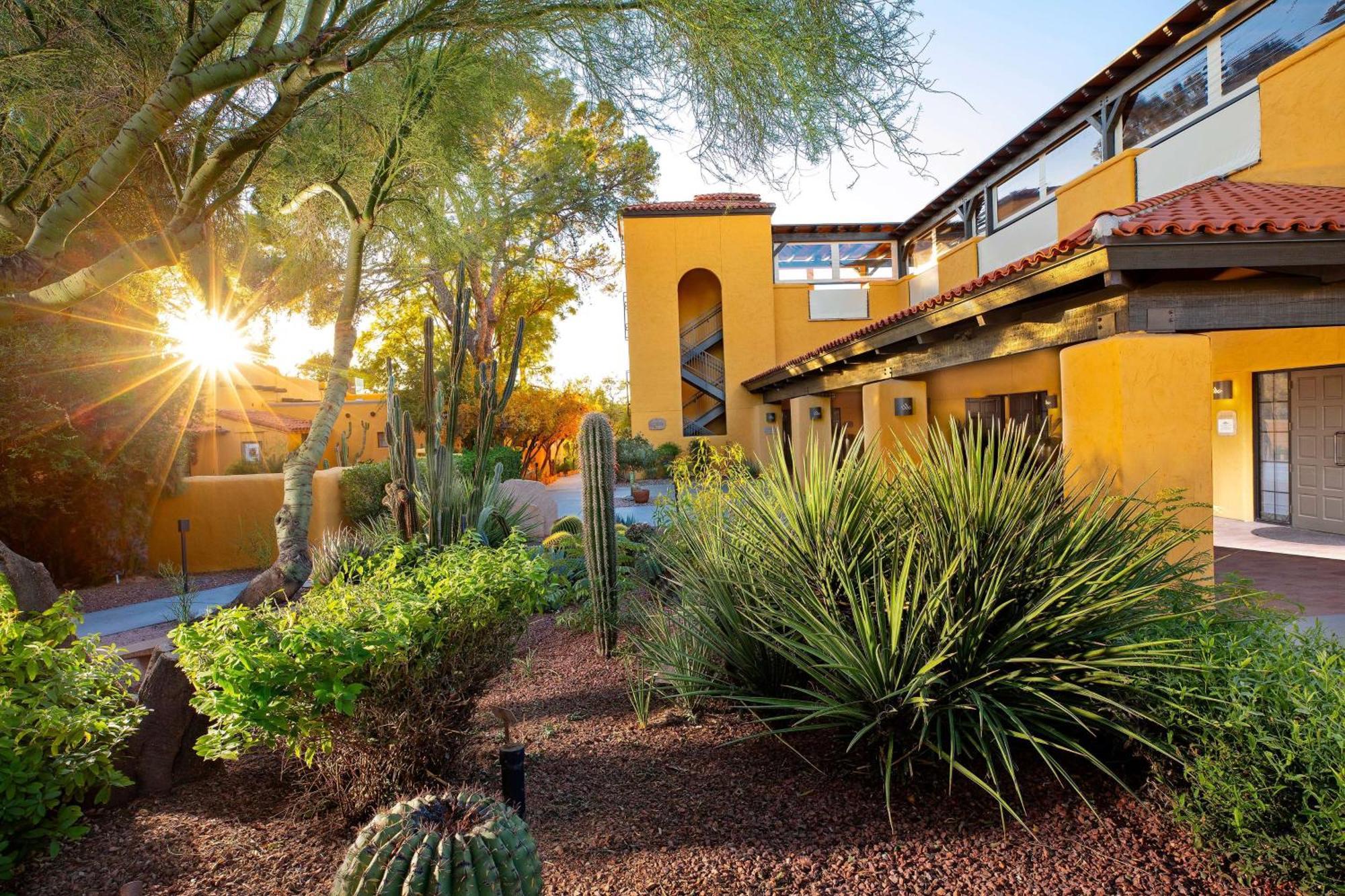 Westward Look Wyndham Grand & 4* Casas Adobes