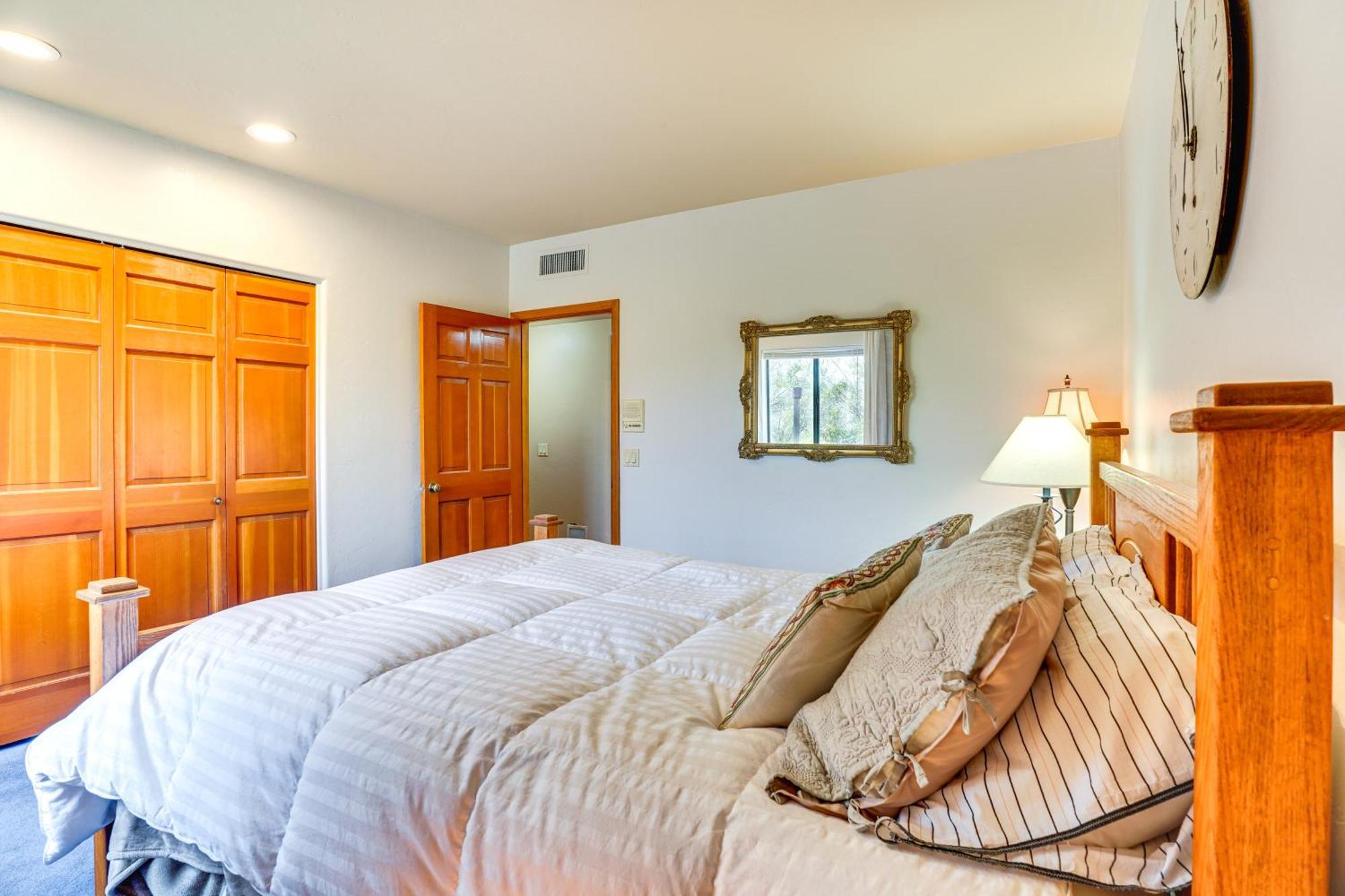 Beautiful Oasis With Pool, Views And Privacy! Tucson