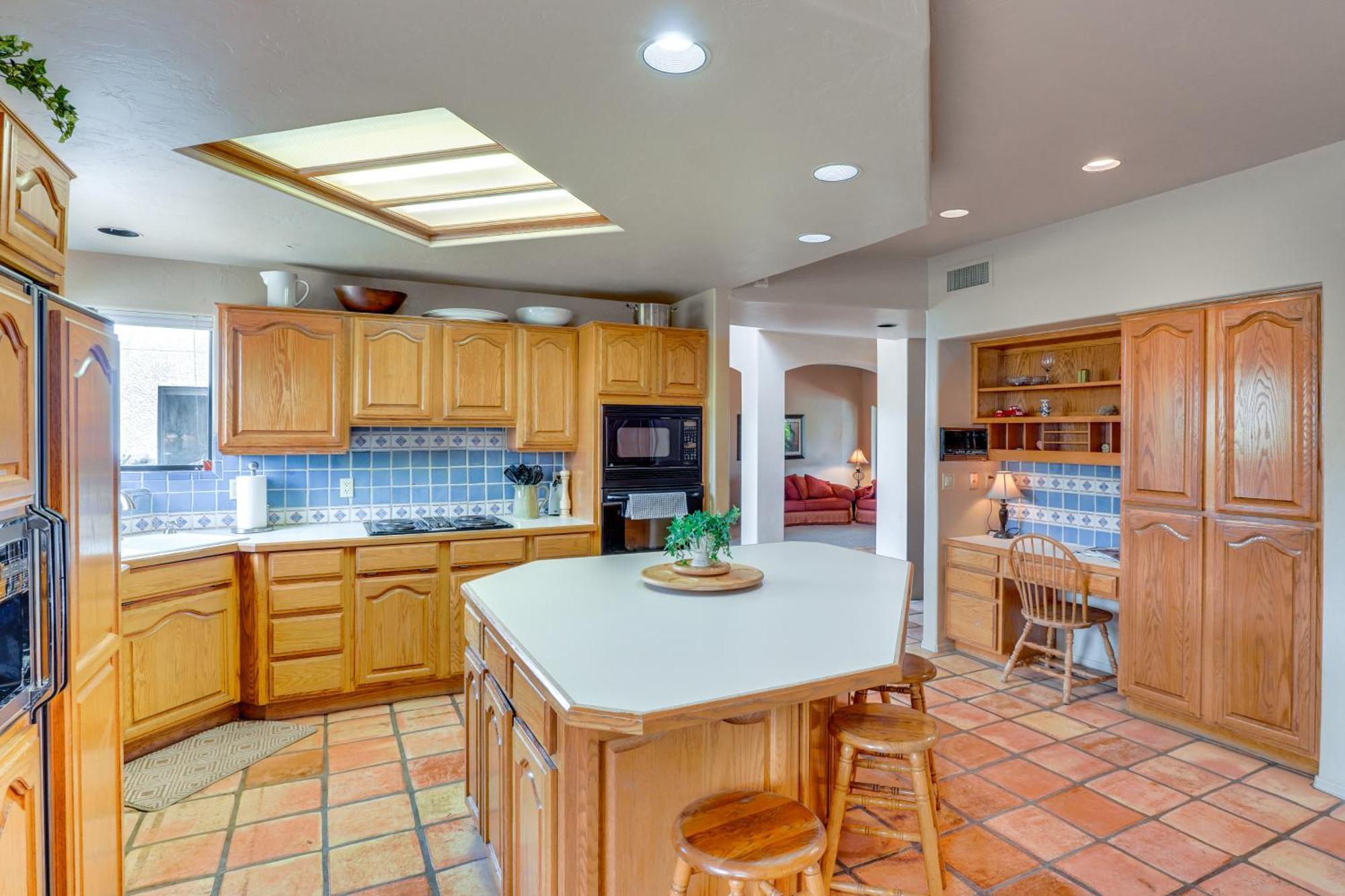 Holiday home Beautiful Oasis With Pool, Views And Privacy!
