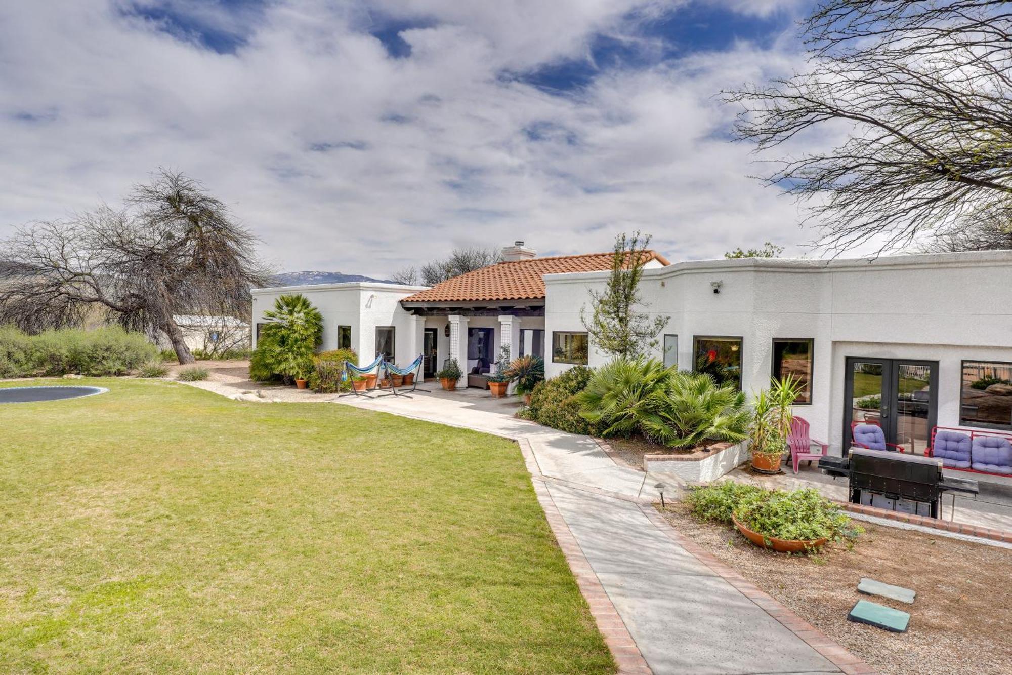 Holiday home Beautiful Oasis With Pool, Views And Privacy! Tucson