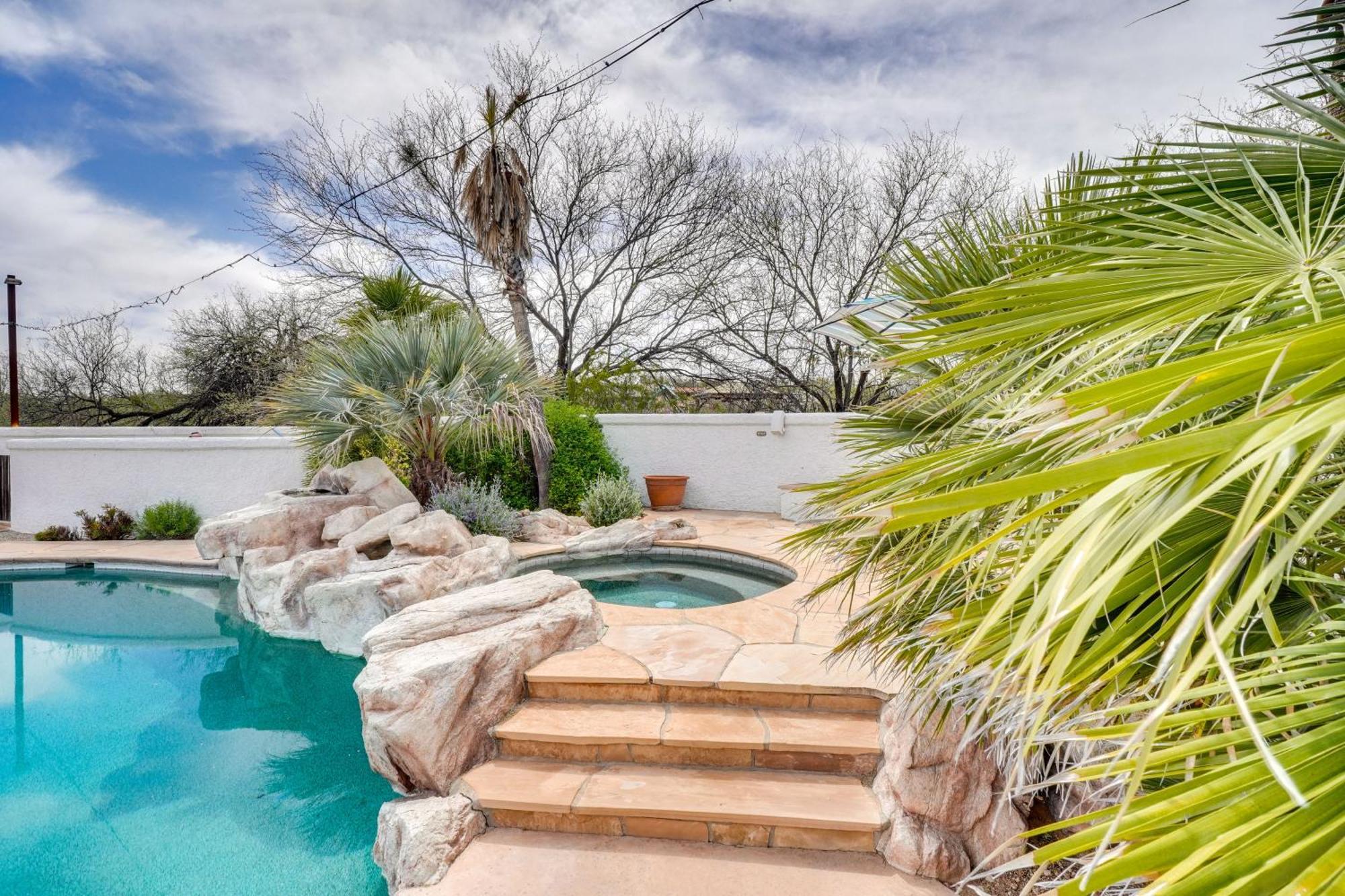 Beautiful Oasis With Pool, Views And Privacy!