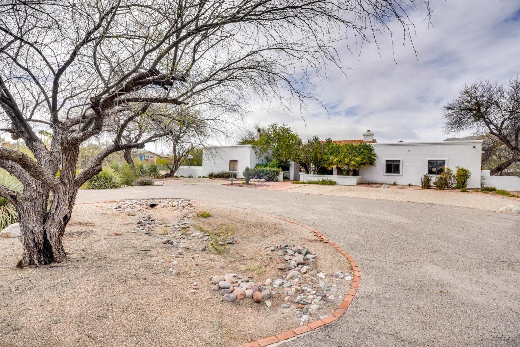 Holiday home Beautiful Oasis With Pool, Views And Privacy! Tucson