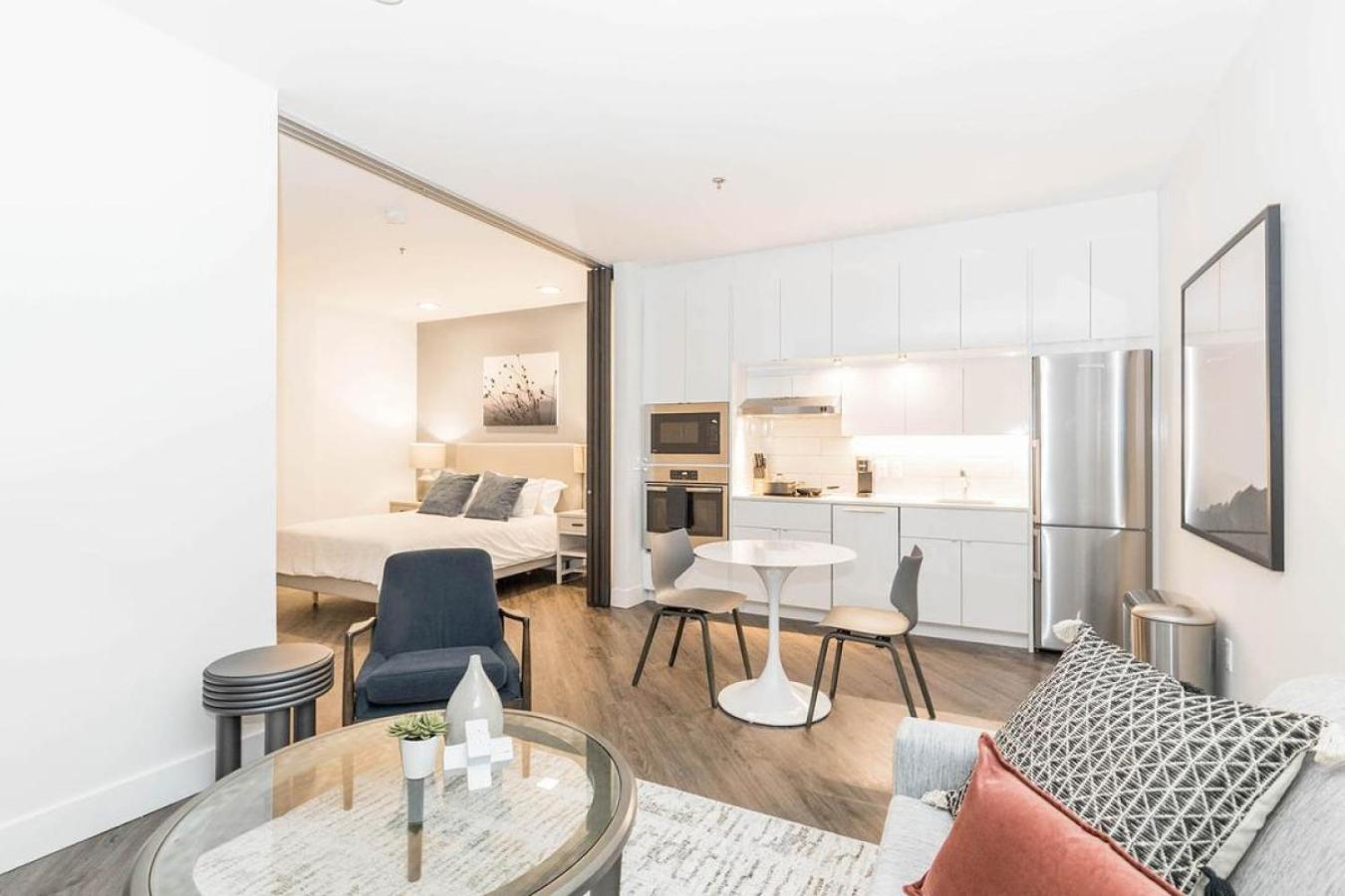 Apartment Landing At Rendezvous Urban Flats - 2 Bedrooms In South *
