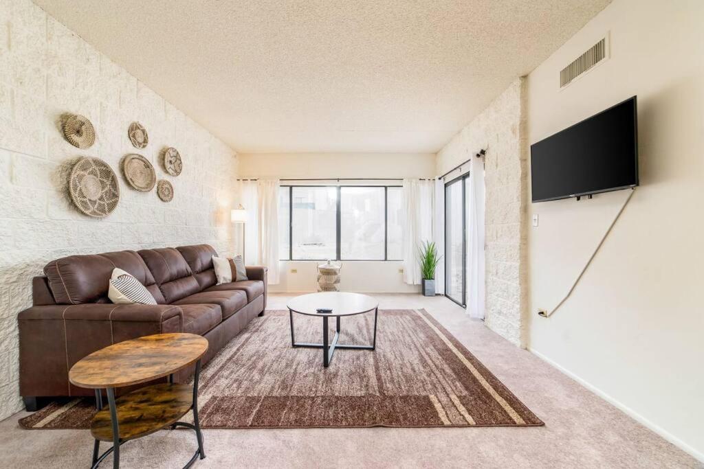 Bright Eastside 2bd 2ba Retreat W Pool And Parking Apartment Tucson