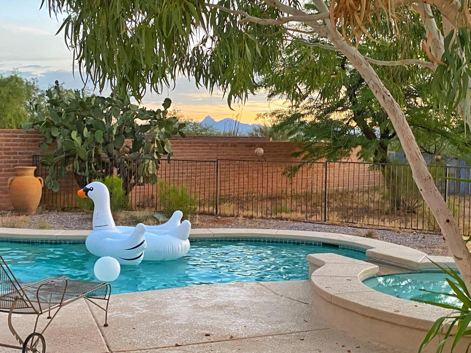 Holiday home Lazy H Bar Desert Outpost Ranch House With Pool And Hot Tub