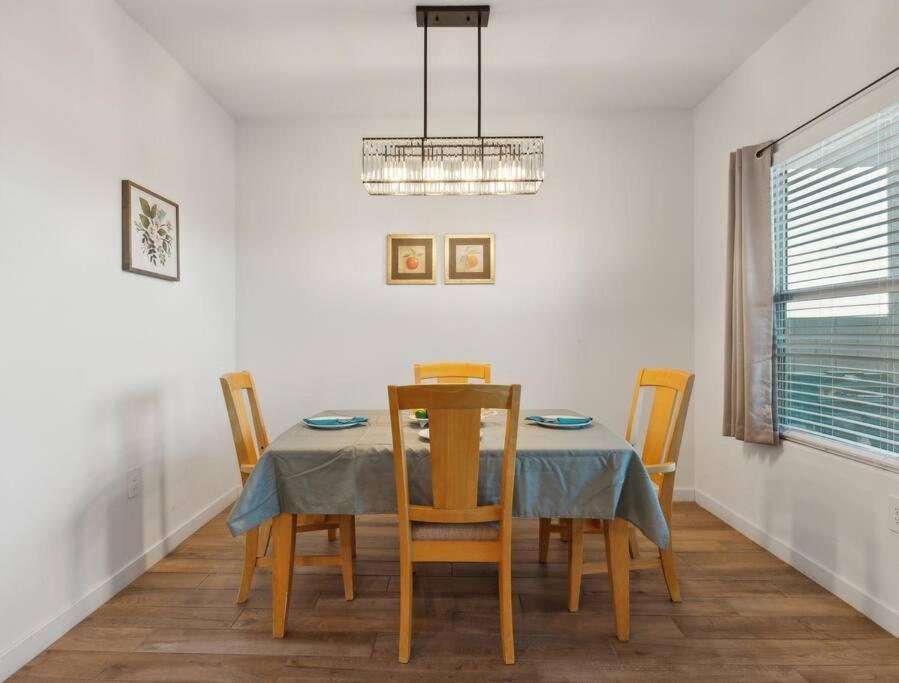 Holiday home Taste Of Getaway With 3 King Beds And Views Of Silverbell Golf Course And Mountains Tucson