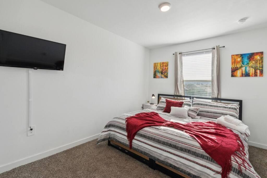 Holiday home Taste Of Getaway With 3 King Beds And Views Of Silverbell Golf Course And Mountains Tucson
