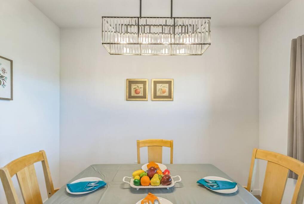 Taste Of Getaway With 3 King Beds And Views Of Silverbell Golf Course And Mountains Tucson