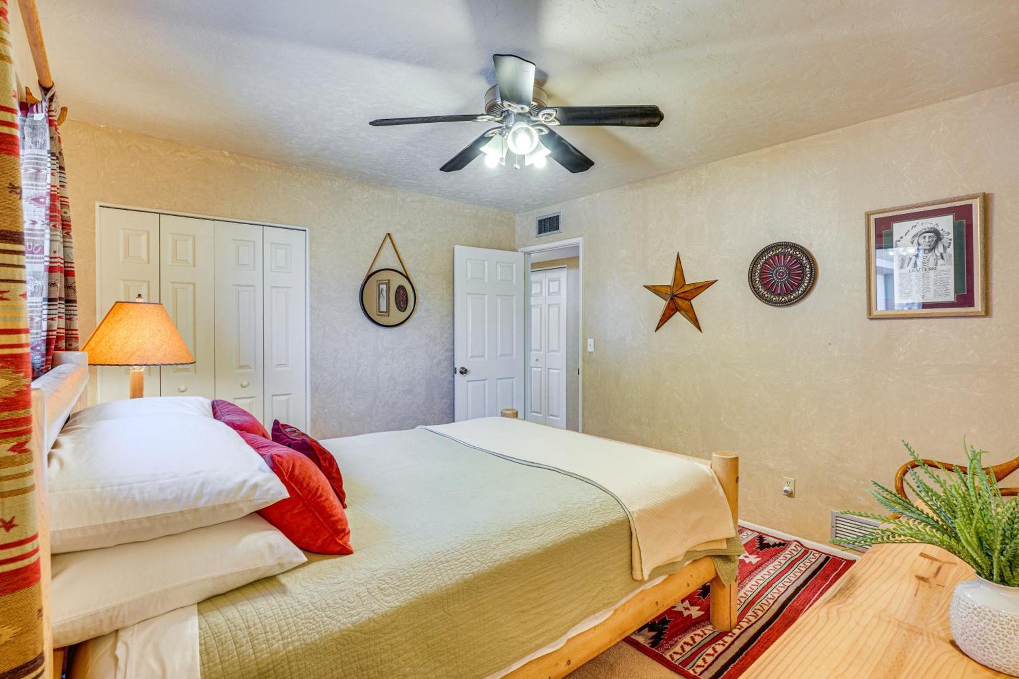 Cyclists Haven Southwestern In Sunny Holiday home *