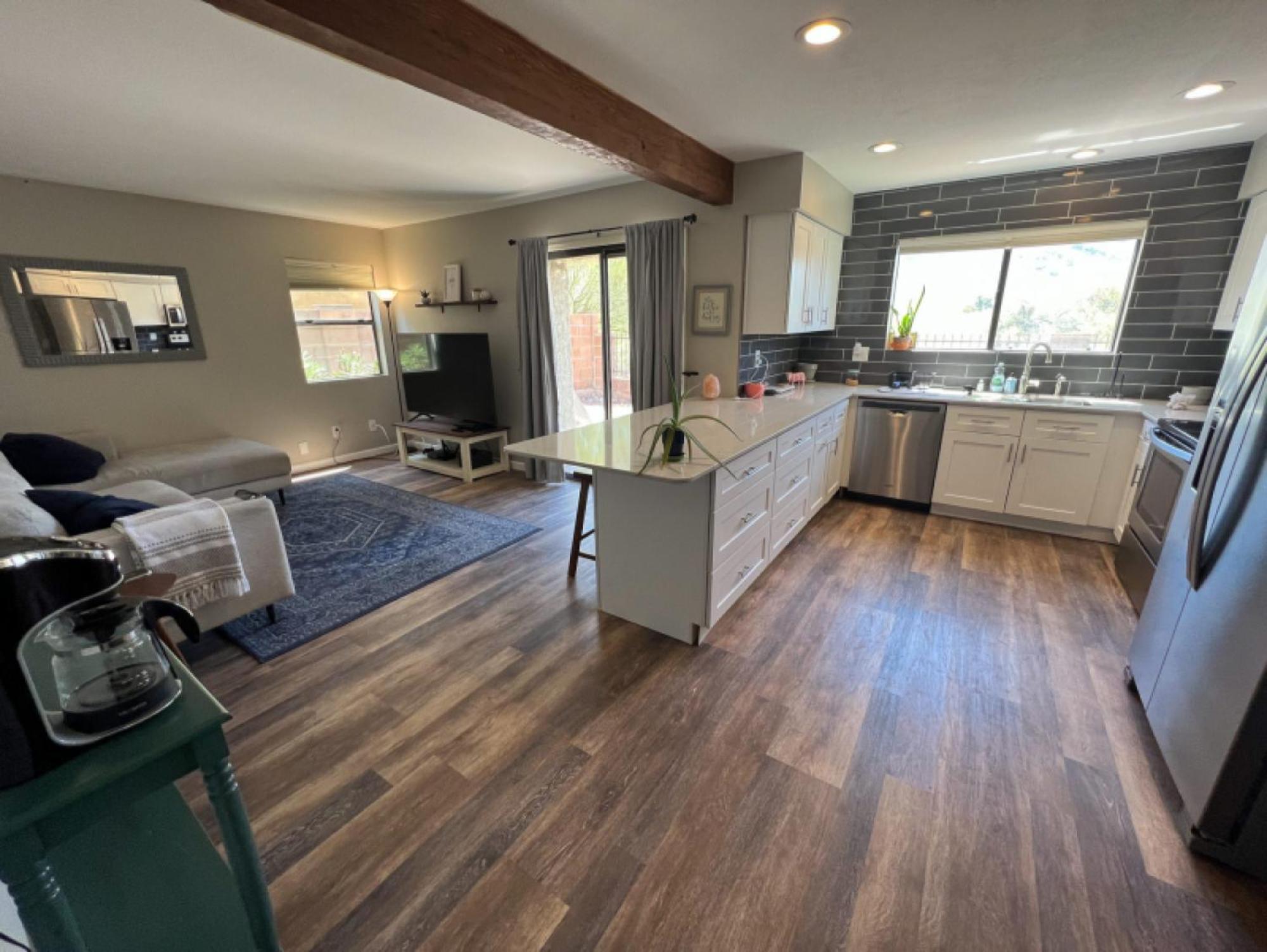 Private - Billiards, Mountain Views, Private Desert Access, Hoa Pool & Spa, Bbq, At Lambert Park - Bourbondale Holiday home *