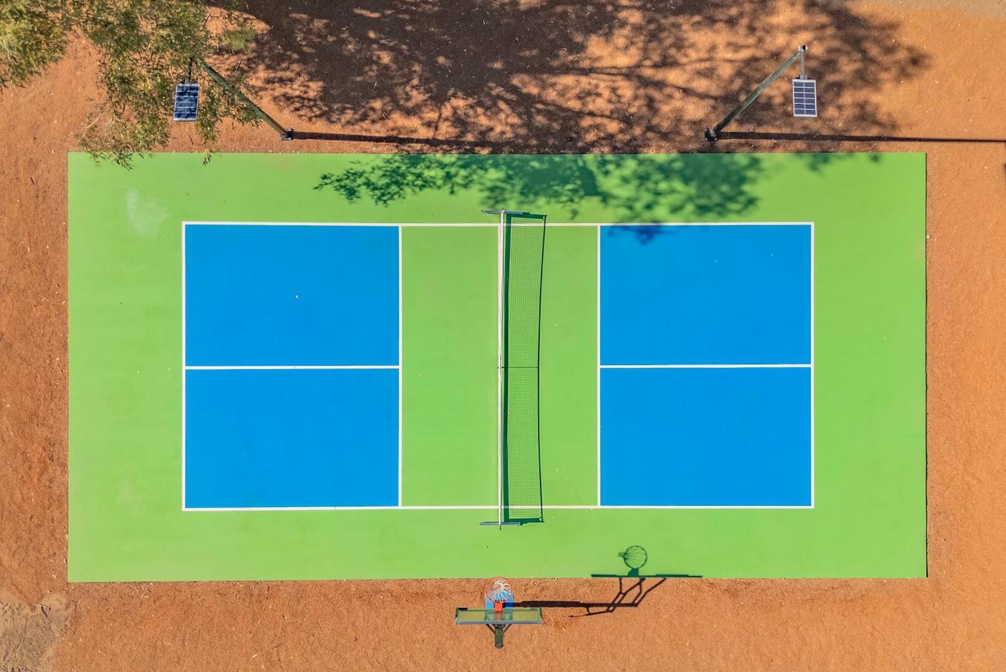 Cycling Families Pickleball Pool Bbq Solana 2