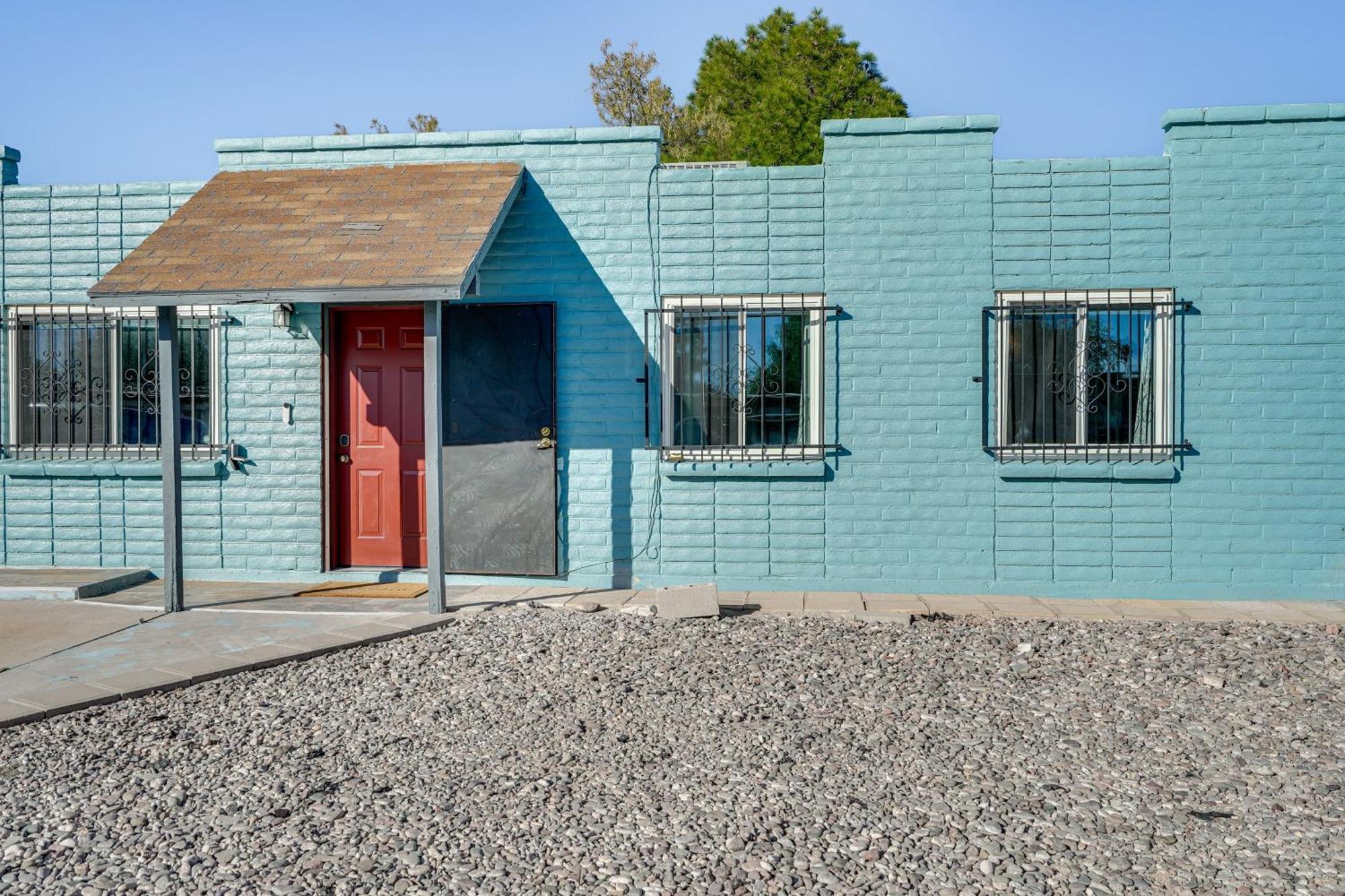 Furnished Outdoor Space Retreat In Tucson! Holiday home