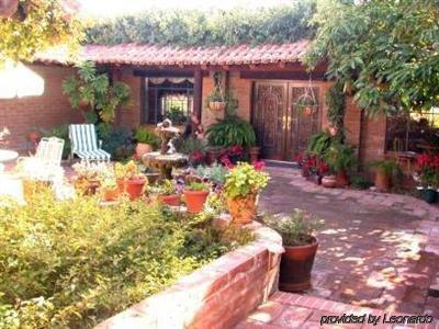 Hacienda Del Desierto Bed & Breakfast