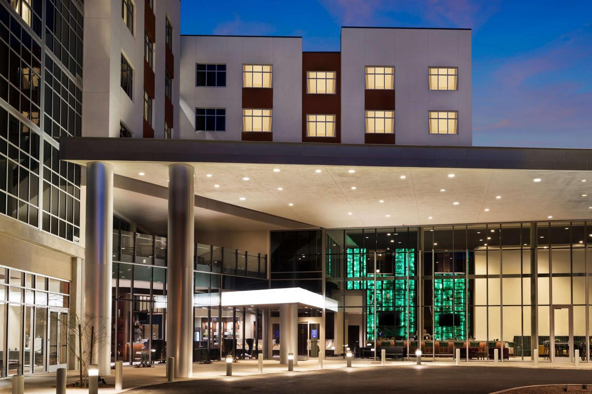 Doubletree By Hilton Downtown Convention Center Tucson