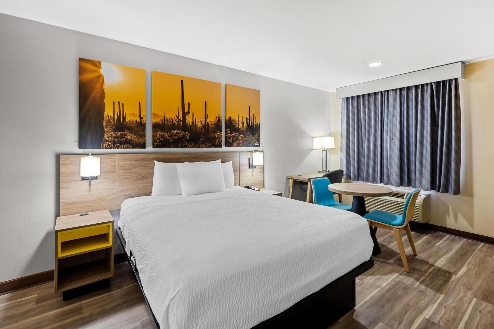 Hotel Days By Wyndham Airport Drexel Heights