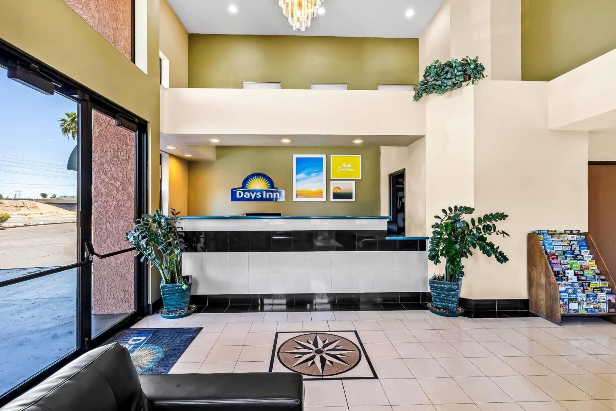 Days By Wyndham Airport 3*