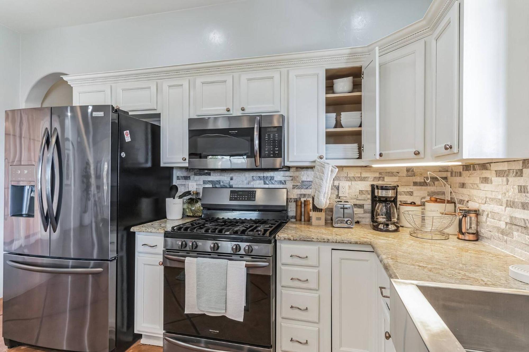 Pristine Placita | Spa-like Oasis W/ Pool & Views * Tucson