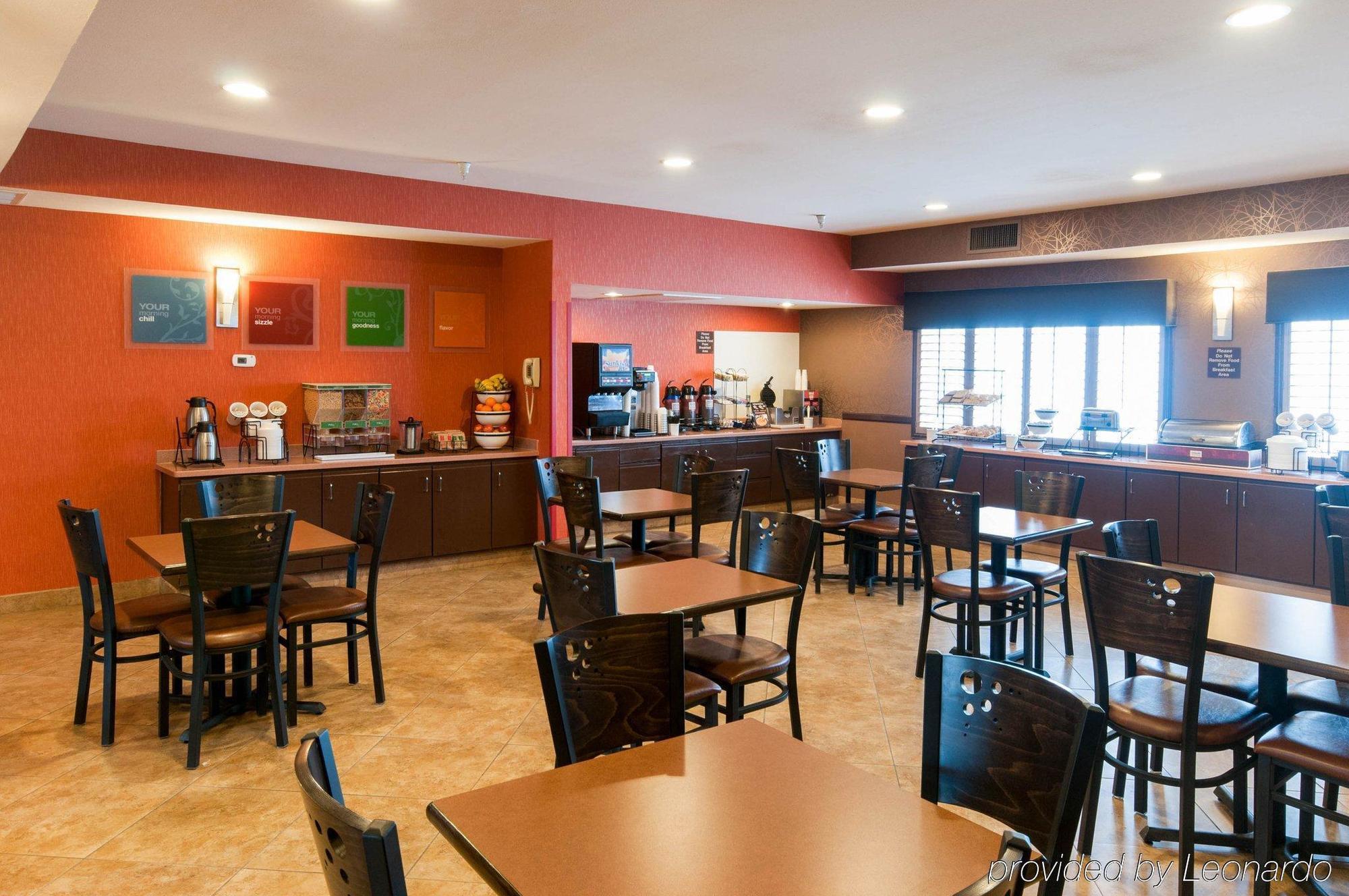 Comfort & North Marana Hotel