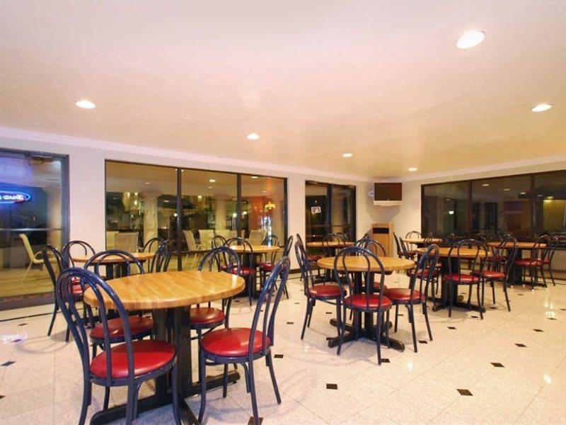Ramada East Hotel 3*