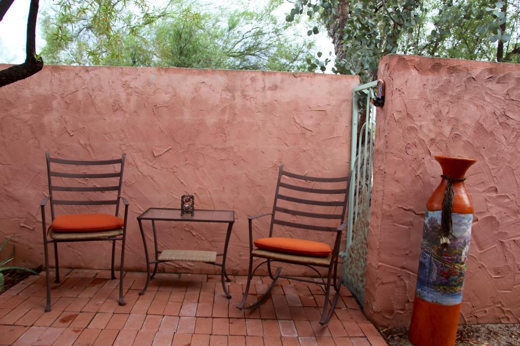 Bed & Breakfast Azure Gate Tucson