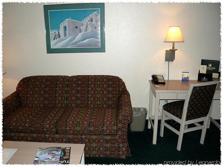 Hotel Homewood St. Philip's Plaza