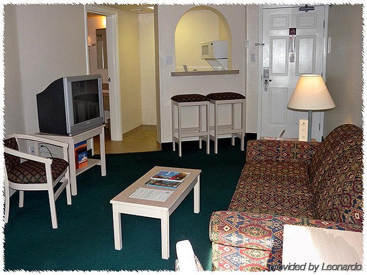 Hotel Homewood St. Philip's Plaza 3*