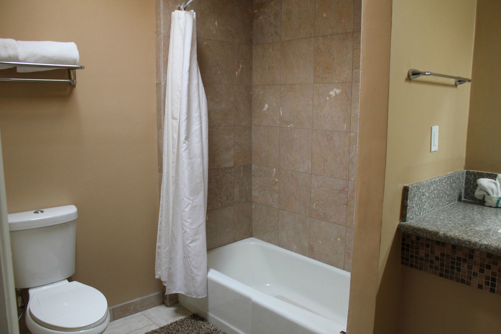 Rodeway Hotel 2*