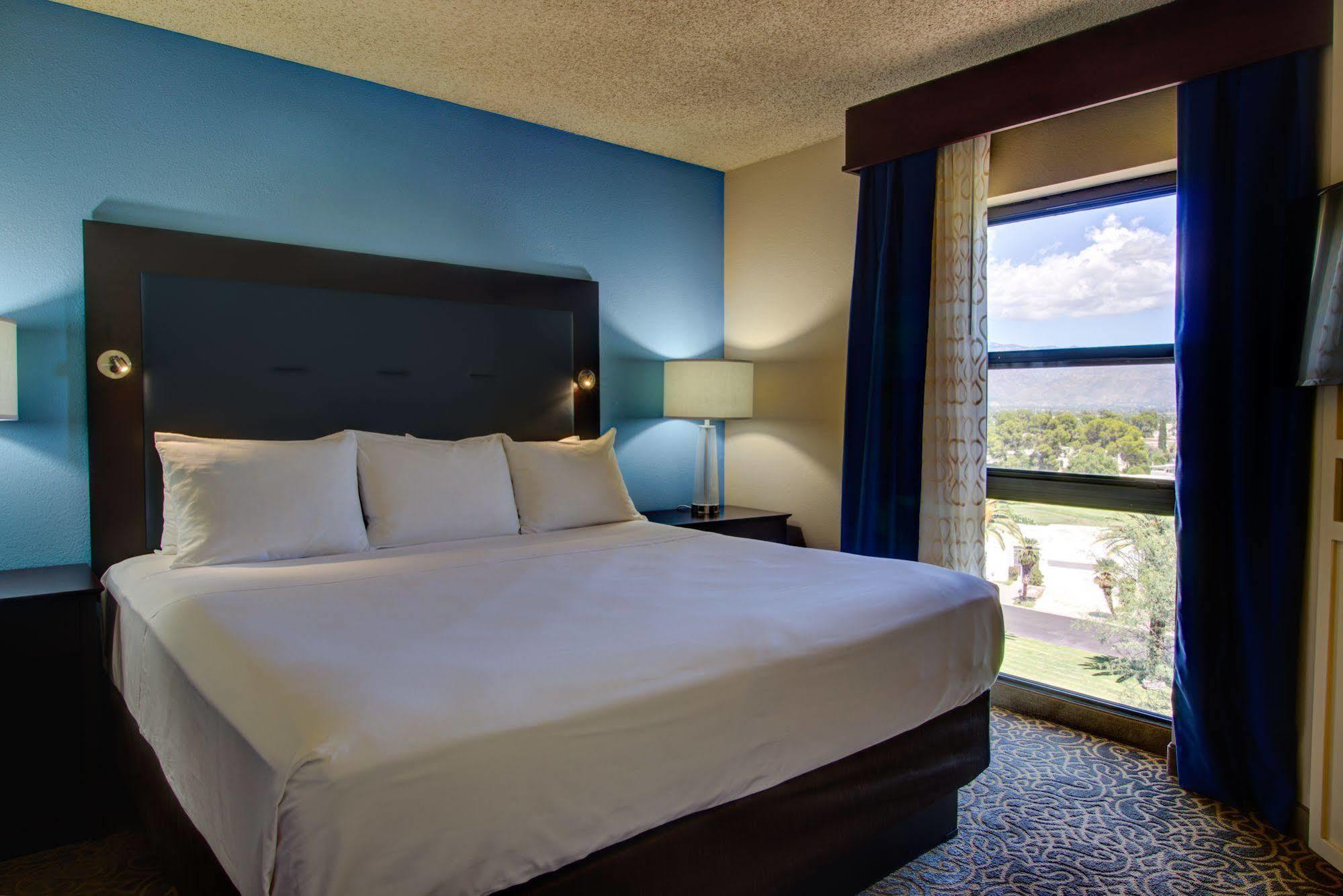 Embassy By Hilton East 4*