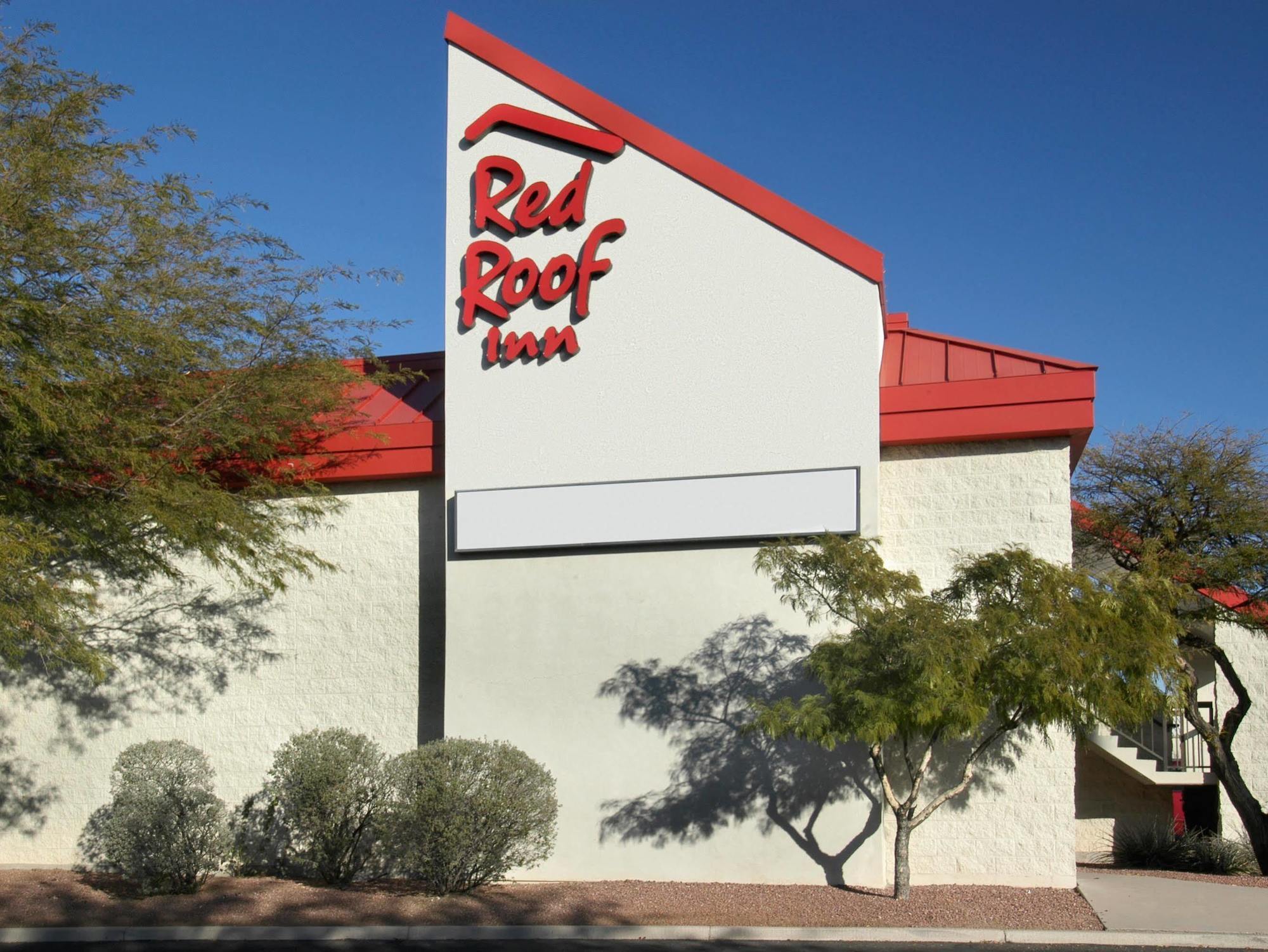 Red Roof South - Airport Motel