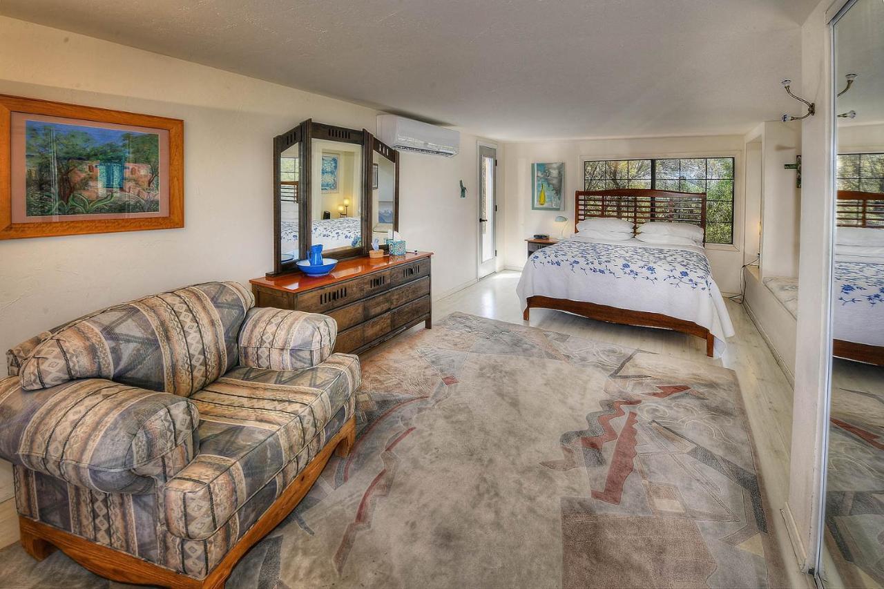 Azure Gate Bed & Breakfast