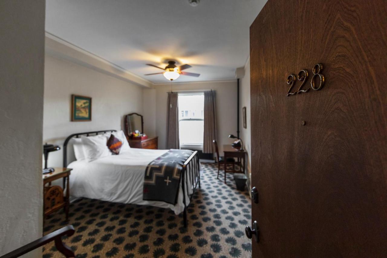 Hotel Congress Hotel 3*