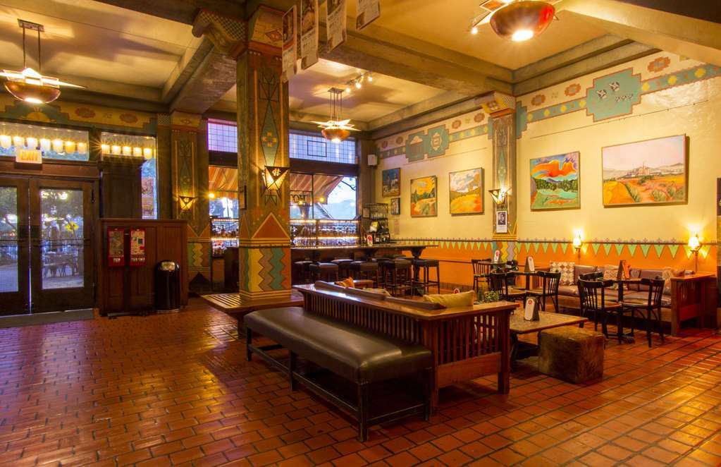 Hotel Congress 3*
