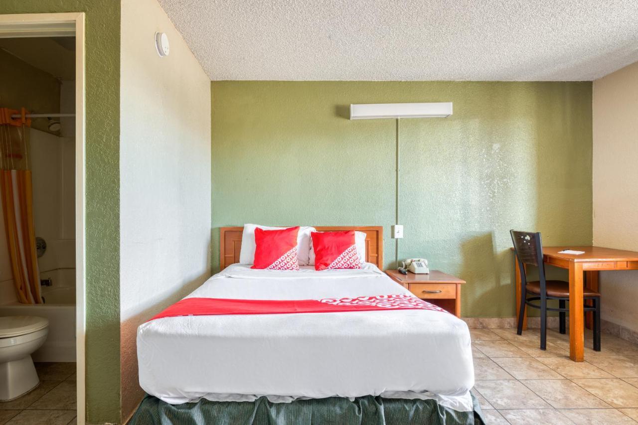 Hotel Oyo Downtown Tucson