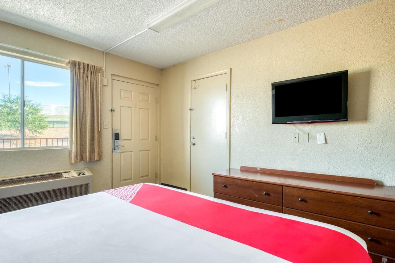 Hotel Oyo Downtown Tucson
