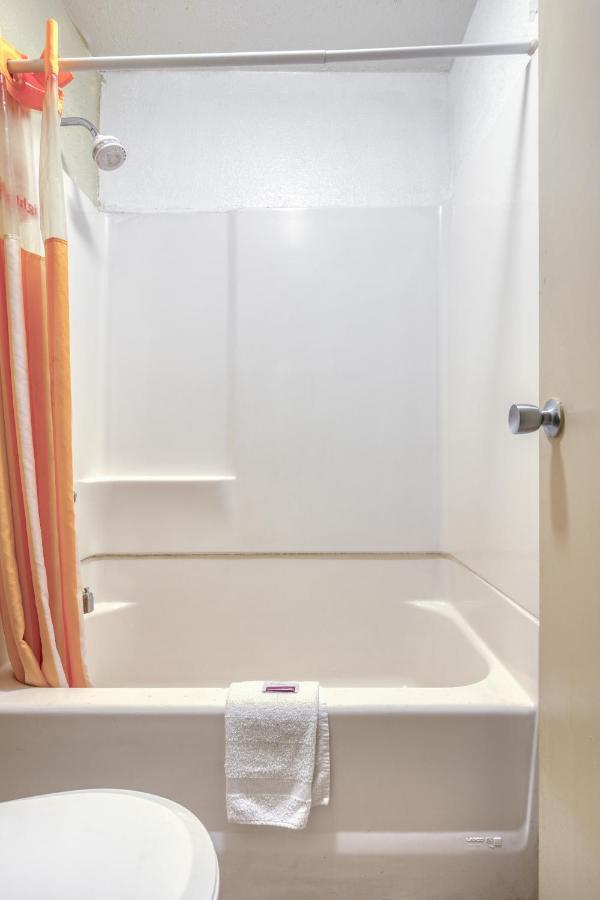 Oyo Downtown Hotel 2*