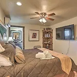 Pet-Friendly Tucson Casita Shared Hot Tub And Porch