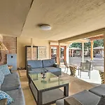 Pet-Friendly Tucson Casita Shared Hot Tub And Porch