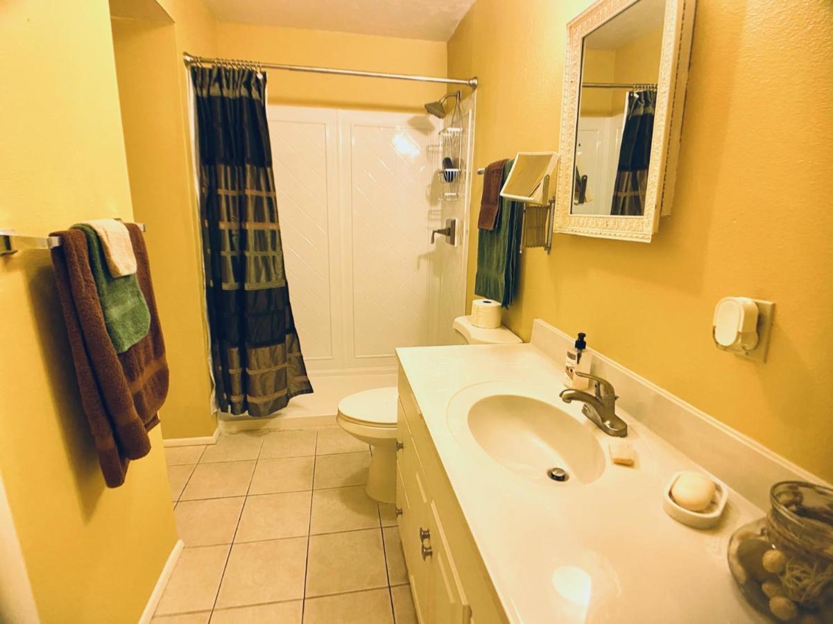 Casas Adobes Apartment