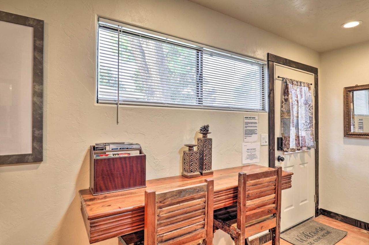 Pet-friendly Casita Shared Hot Tub And Porch Holiday home