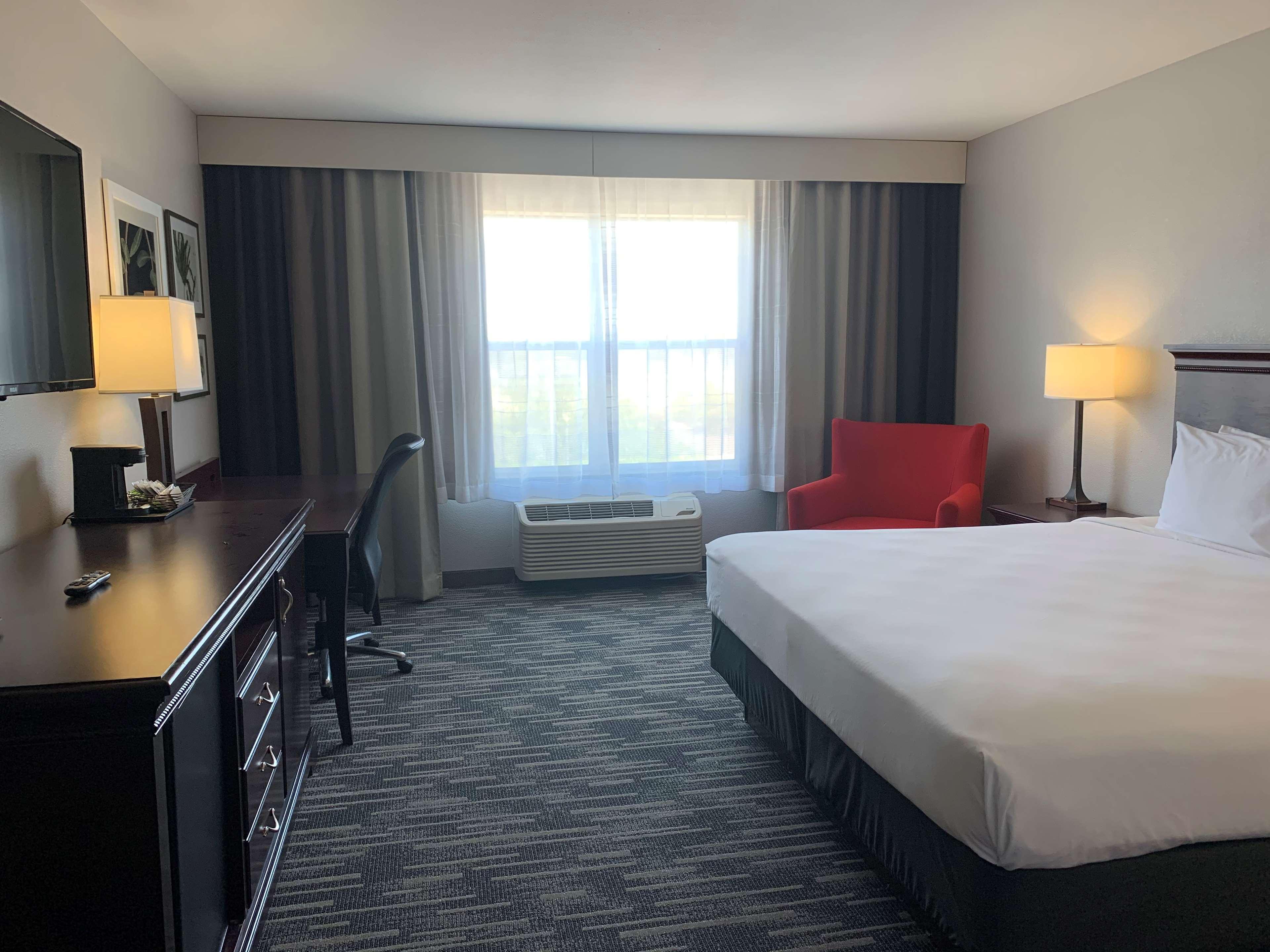 Country & By Radisson, Center Az Hotel Tucson
