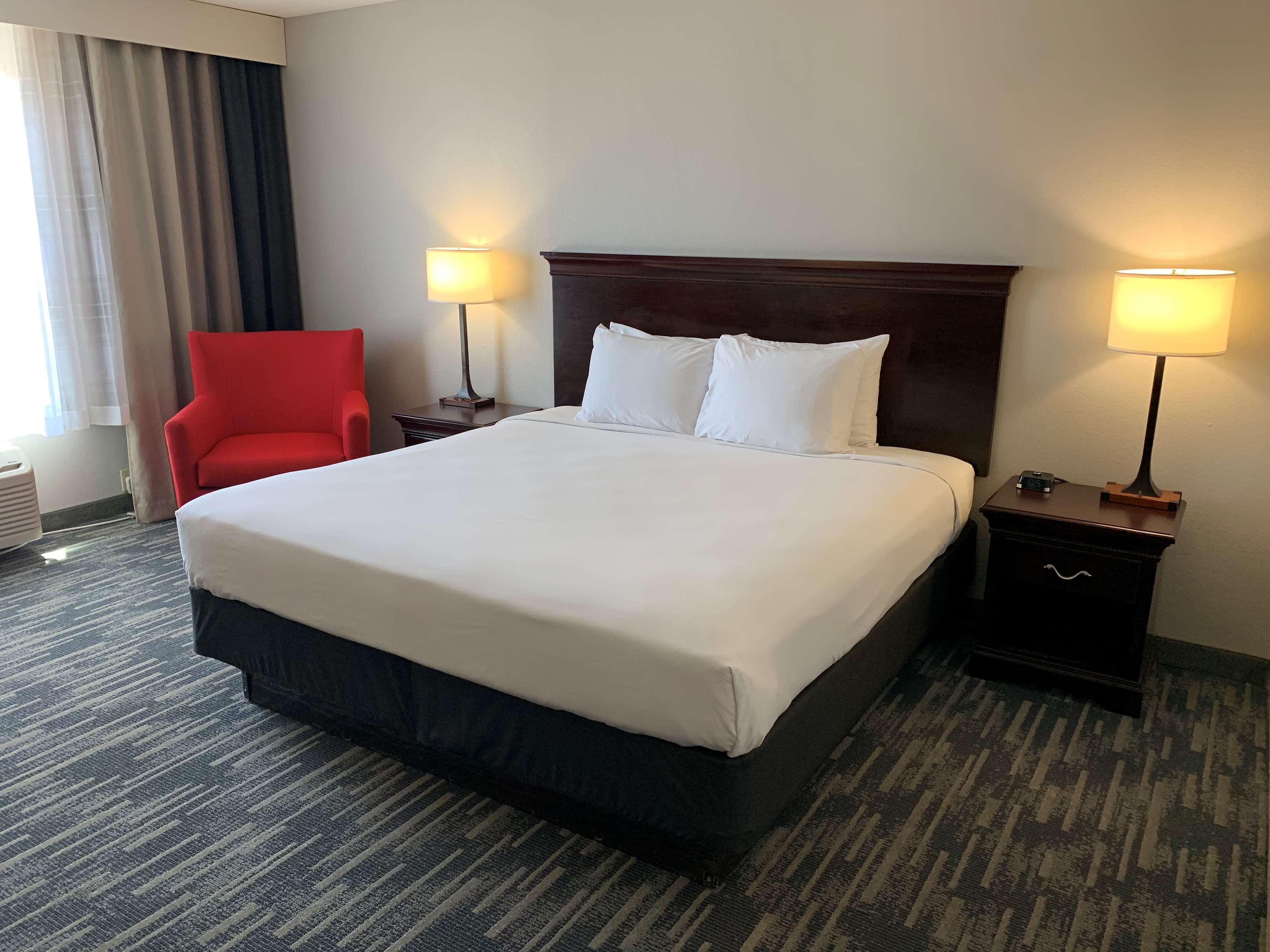 Country & By Radisson, Center Az Hotel Tucson