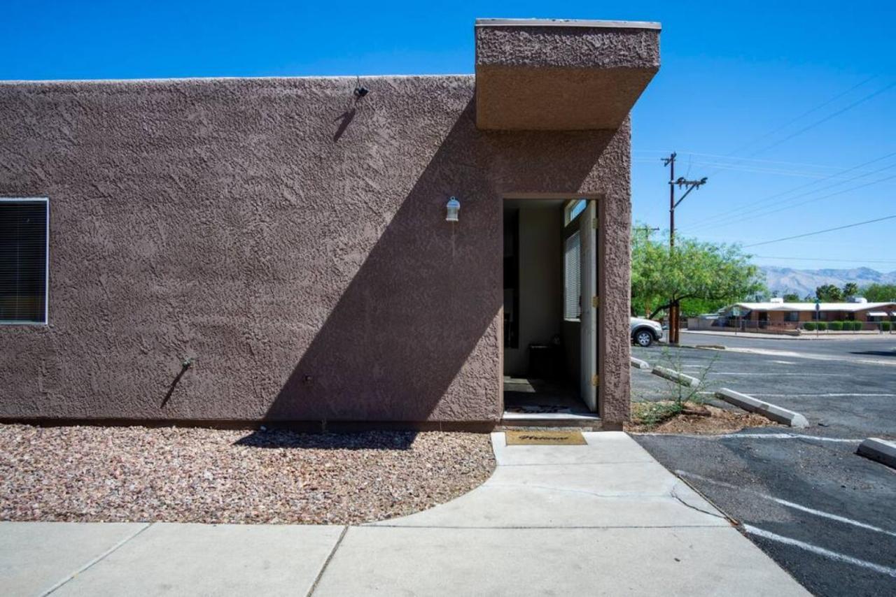 Comfortable And Bright 3-bedroom In Tucson