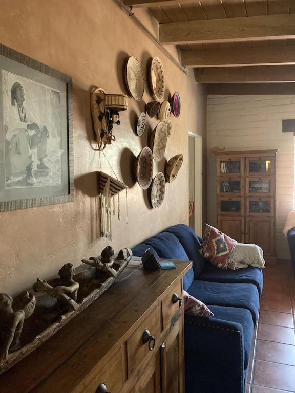 Casa Azul: Pet-friendly Adobe Oasis In Location
