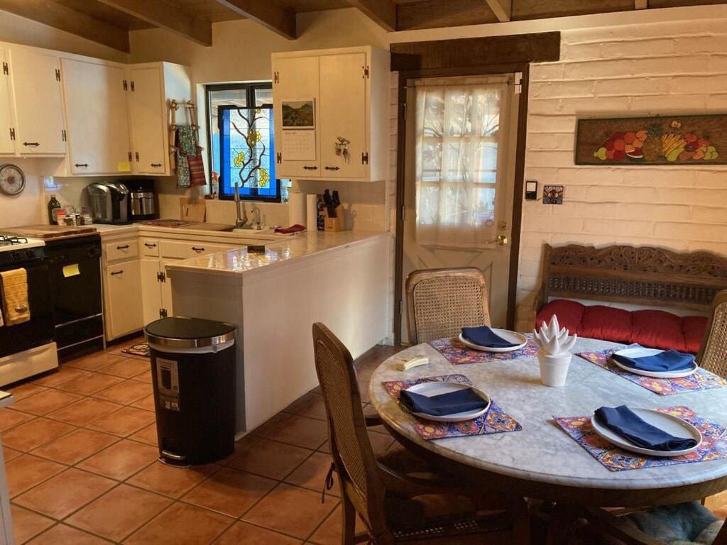 Casa Azul: Pet-friendly Adobe Oasis In Location Holiday home *