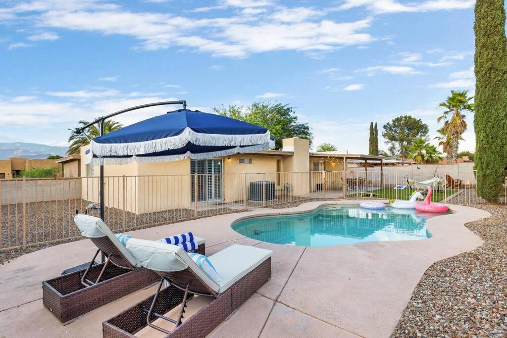 Pool, Fire Pit, Ping-pong